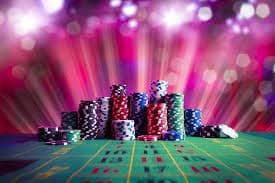 Người chơi Việt Nam trải nghiệm casino trực tuyến trên điện thoại tại kuwin37